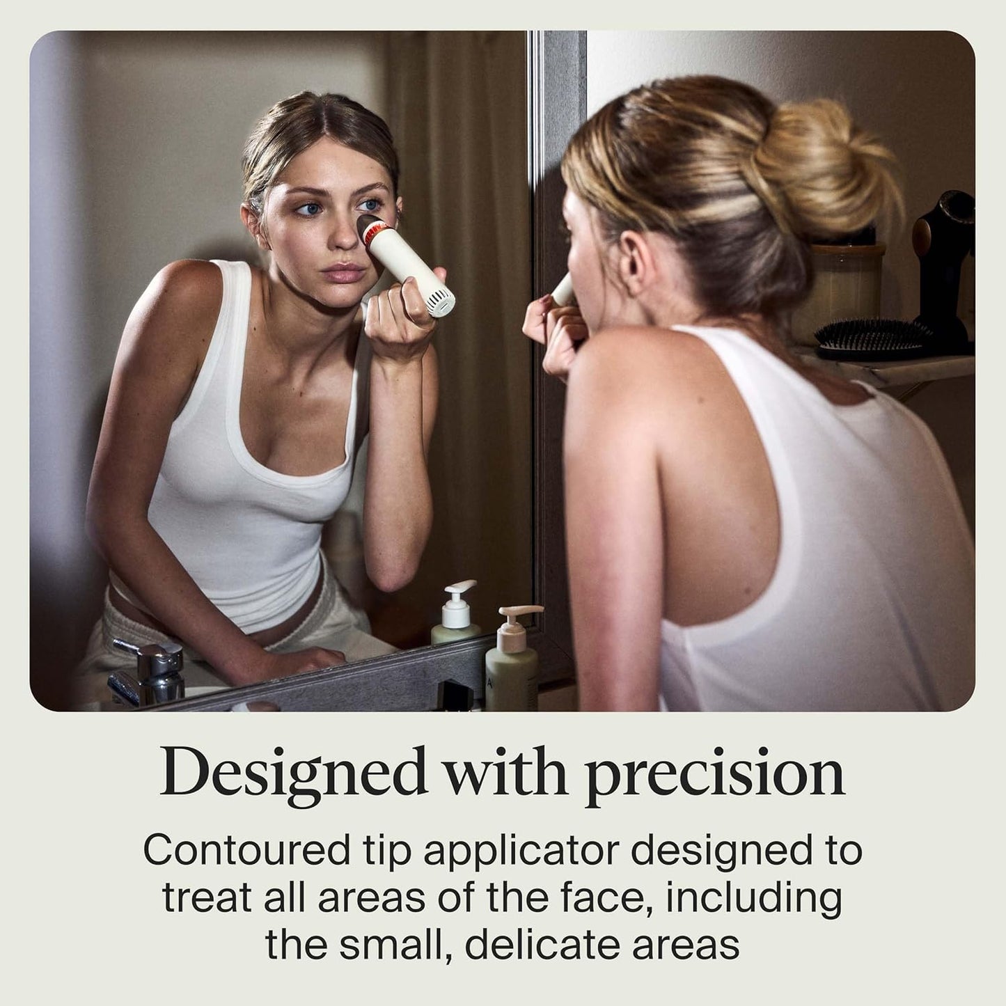 Depuffing Wand Cold + Heat Skincare Tool Women