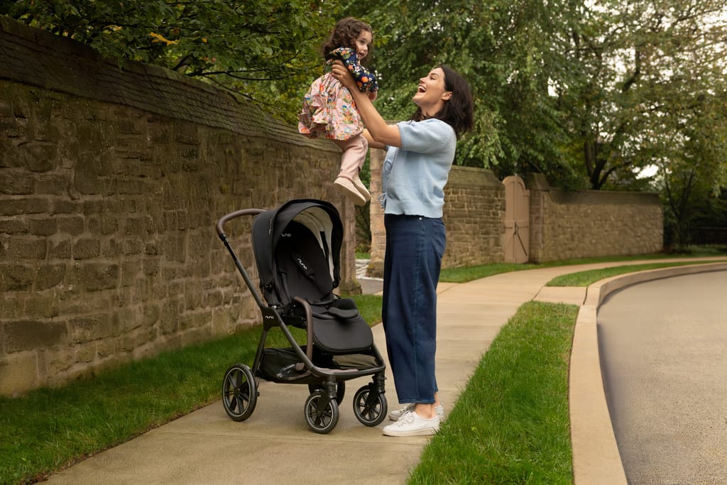 Nuna TRIV lx + PIPA aire Stroller & Car Seat Travel System Bundle - Caviar